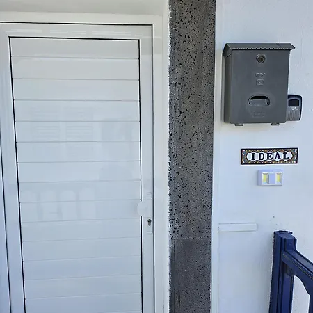 Ideal 3 Playa Honda (Lanzarote)